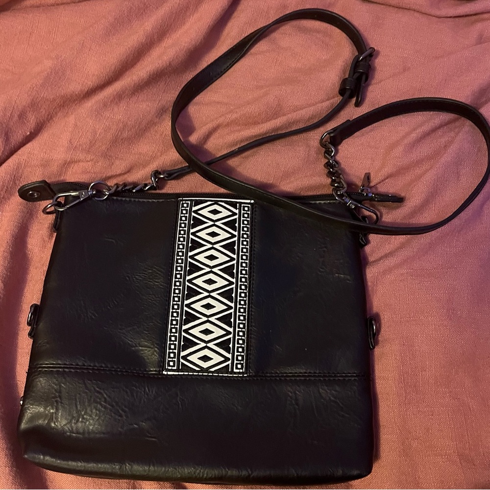 Boho embroidered, lightweight crossbody purse that converts to a clutch bag